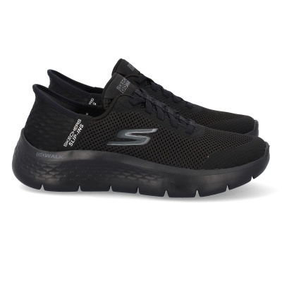 Ténis pretos Skechers Go Walk com sola grossa e logótipo prateado