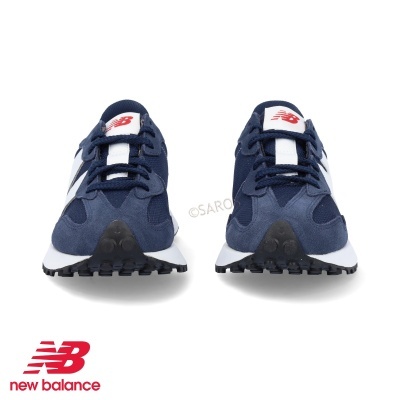 Sapatilhas desportivas New Balance azul escuro e branco vista frontal