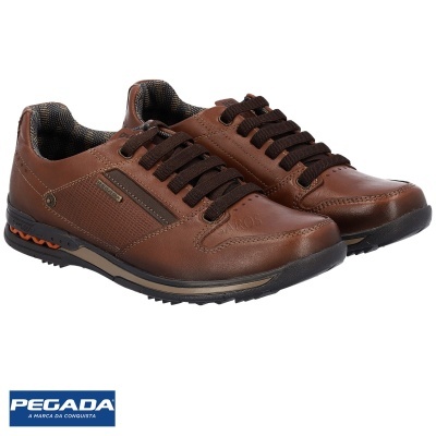 Sapatos masculinos castanhos PEGADA
