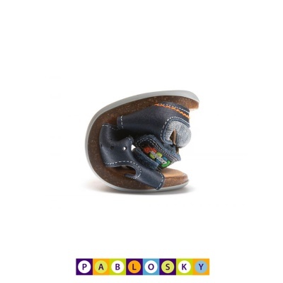 Sandália infantil azul escuro com sola castanha e logótipo colorido PABLOSKY.