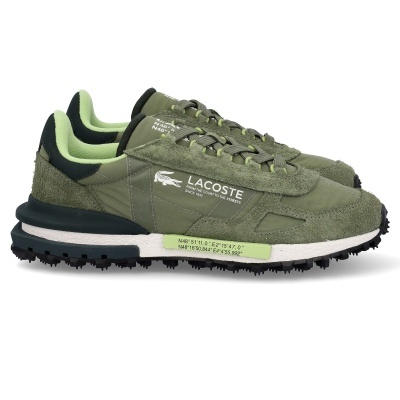 Par de ténis Lacoste verdes com detalhes de camurça e escrita da marca