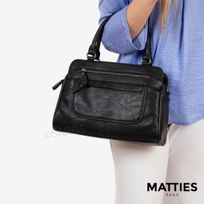 Mala de mão preta em pele sintética com bolso frontal e alças duplas