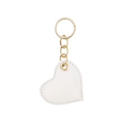 Porta-chaves em formato de coração branco com argola dourada