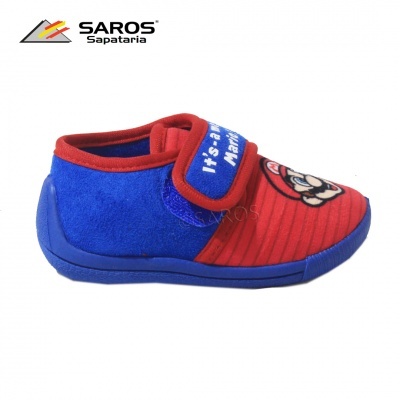 Sapato infantil azul e vermelho com personagem Mario e velcro com texto