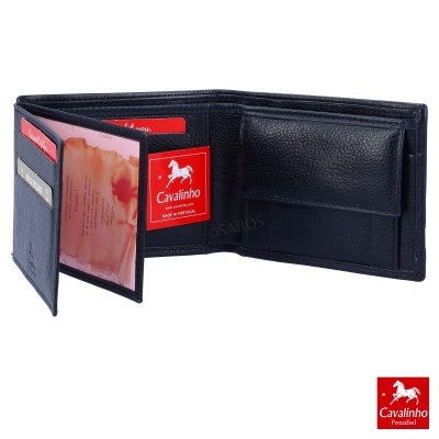 Carteira de couro preta Cavalinho aberta com compartimentos para cartões e moedas