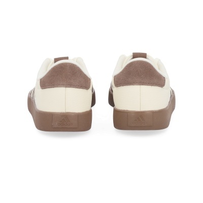Sapatilhas Adidas creme e castanhas vistas de trás