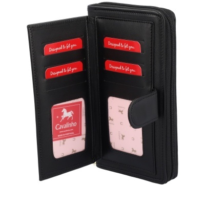 Carteira preta aberta mostrando interior com cartões e fechos