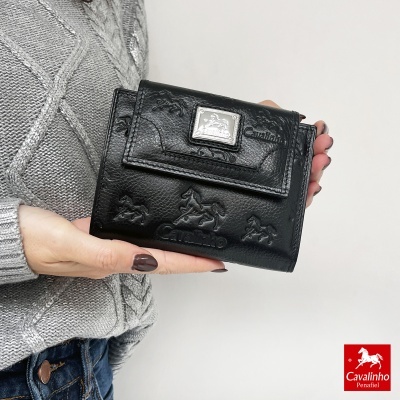 Carteira preta em pele com padrão de cavalos e placa metálica Cavalinho