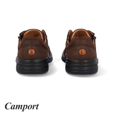 Sapatos castanhos de couro Castanhos com sola preta vistos de trás