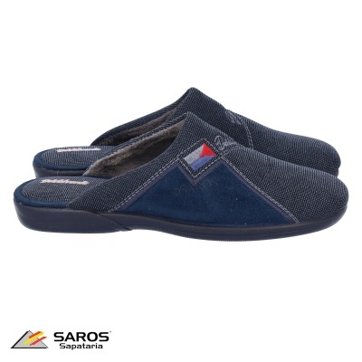 Chinelos masculinos azuis com interior forrado e logo SAROS Sapataria