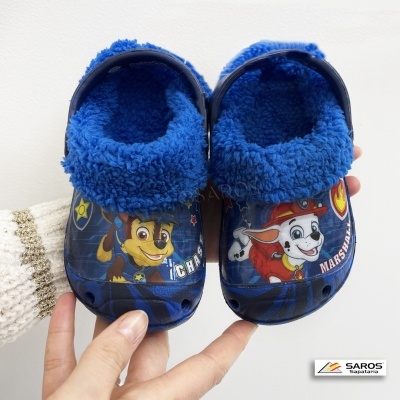 Sabrinas azuis com personagens Chase e Marshall da Patrulha Pata