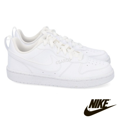 Sapatilhas brancas Nike com logótipo