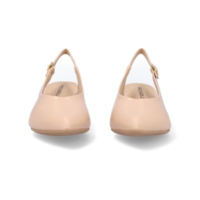 Par de sapatilhas nude verniz com fecho dourado e texto PICCADILLY no interior