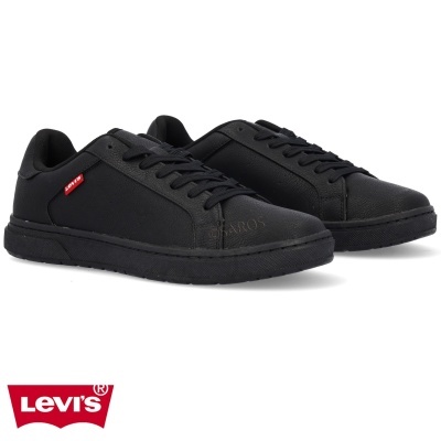 Ténis pretos Levi's com logótipo vermelho na lateral e sola preta