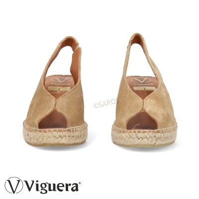 Sandálias de cunha camel com sola de corda da marca Viguera
