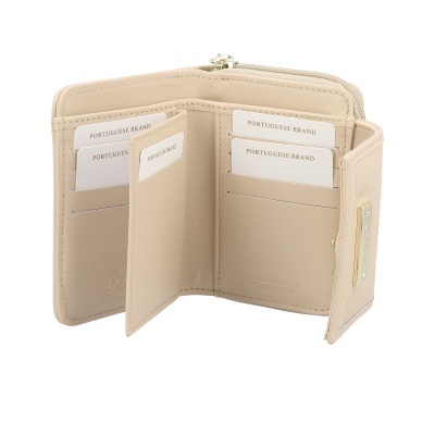 Carteira bege com compartimentos para cartões e fecho zipper