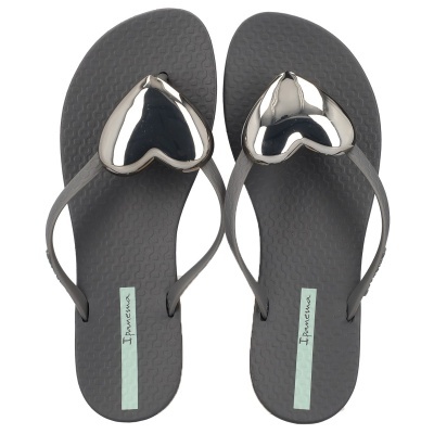 chinelos de senhora cinza escuro com coração metálico prateado