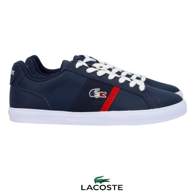 Ténis Lacoste azuis escuros com sola branca e logo do crocodilo.