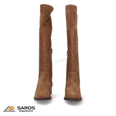 Botas castanhas altas em camurça com salto baixo