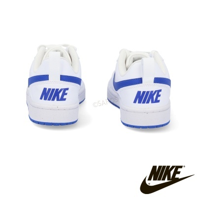 Sapatilhas Nike brancas e azuis vistas por trás com logótipo Nike