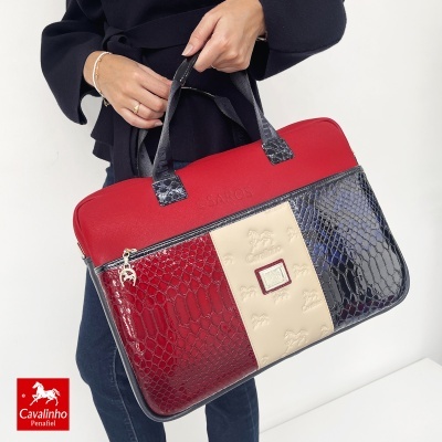 Mala de mão Cavalinho Penafiel vermelha, creme e preta com texturas efeito pele de cobra