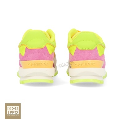 Ténis Gioseppo amarelo, rosa e laranja vistos de trás em fundo branco