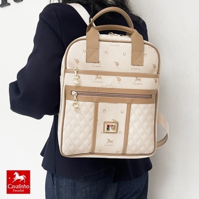 Mochila bege e castanha Cavalinho com padrão e bolsos em detalhe