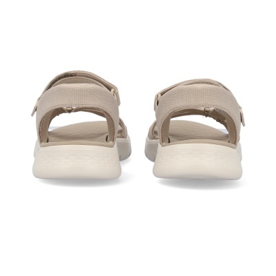 Sandálias castanhas claras com sola branca vistas de trás