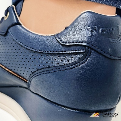 Sapato desportivo azul escuro em pele com marca New