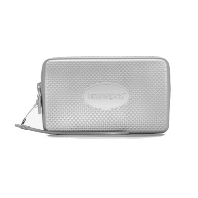 Carteira cinzenta da marca Havaianas com padrão hexagonal e fecho de correr