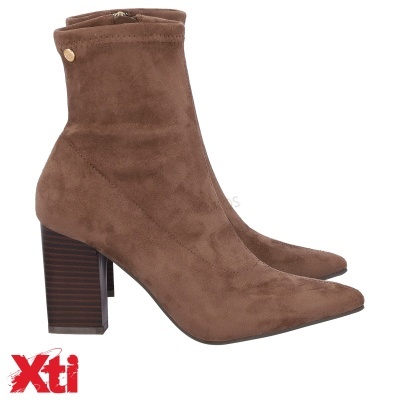 Botas femininas de salto alto castanho em camurça com salto quadrado