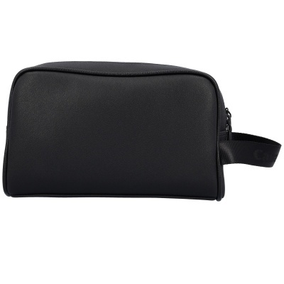 Necessaire preta retangular em material sintético com alça lateral.