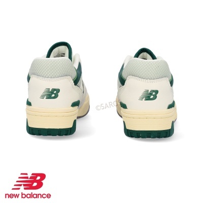 Sapatilhas New Balance branco e verde vista de trás