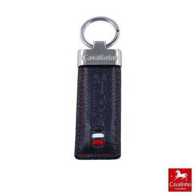 Porta-chaves Cavalinho em couro preto com costura vermelha e detalhe metálico prateado