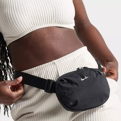 Bolsa de cintura preta Nike com fecho