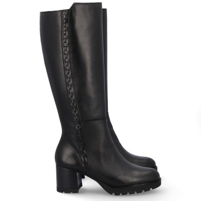 Botas pretas altas de pele com salto bloco