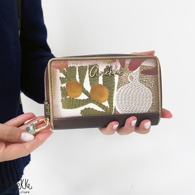 Carteira colorida com padrão e texto Anekke