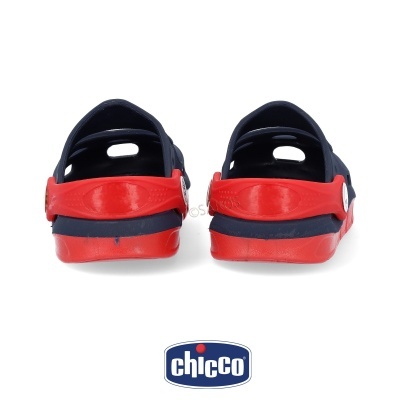 Sandálias infantis de borracha azul escuro com tira vermelha e logótipo Chicco