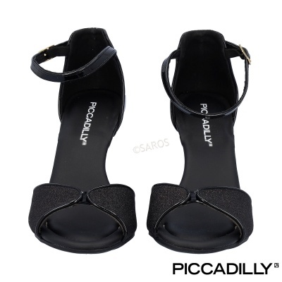 Sandálias de salto pretas com tiras finas e biqueira aberta