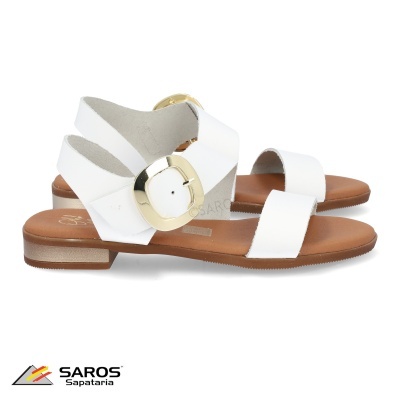 Sandálias brancas femininas com fivela dourada e sola castanha