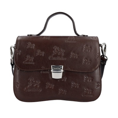 Mala de mão castanha escura com padrão de cavalos em relevo e fecho metálico prateado