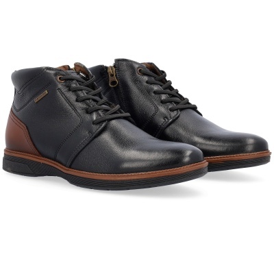 Botas masculinas pretas e castanhas com atacadores e fecho dourado