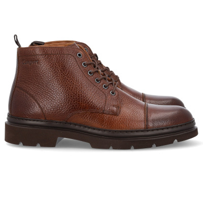 Botas masculinas de couro castanho com sola em borracha