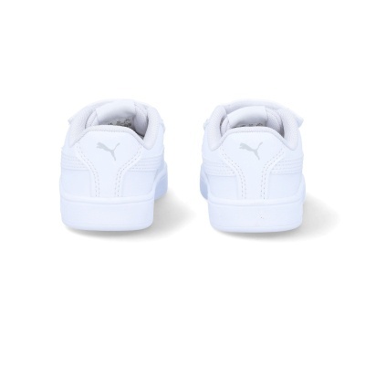 Sapatilhas brancas Puma vistas de trás com logo cinza