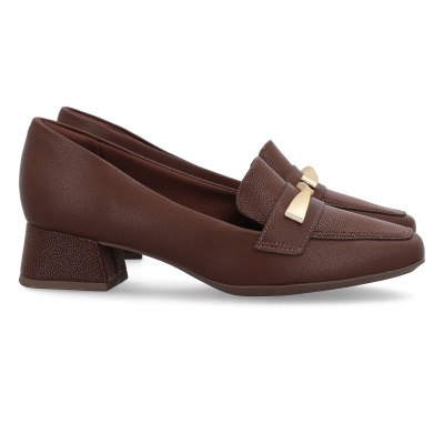 Sapatos de senhora castanhos com salto médio e detalhe metálico