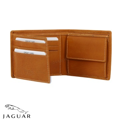 Carteira de couro castanho claro com vários compartimentos para cartões e bolso com aba