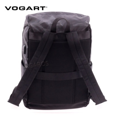 Mochila preta Vogart vista de trás com padrão camuflado e alças acolchoadas
