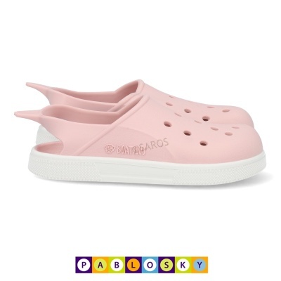 Sapatos tipo clog cor-de-rosa com sola branca e orifícios circulares