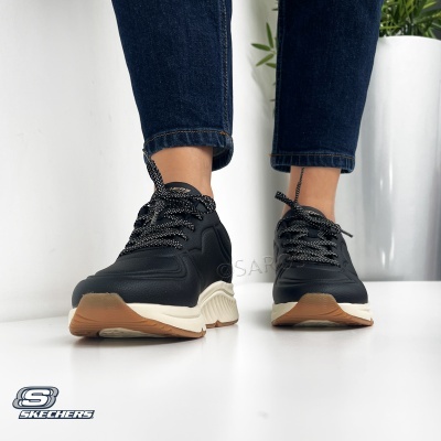 Sapatos desportivos pretos Skechers com sola branca e castanha