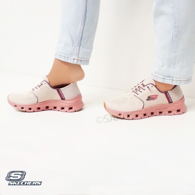 Ténis Skechers bege com sola rosa e logótipos
